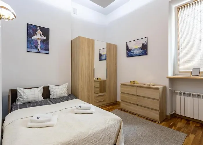 Urban - Great Location - Center - Wspolna * Warszawa